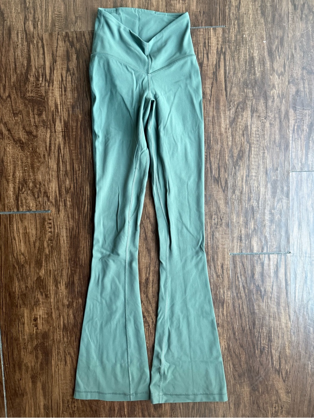 Lululemon High-Rise flare sage Green Leggings size 0 - Picture 3 of 8